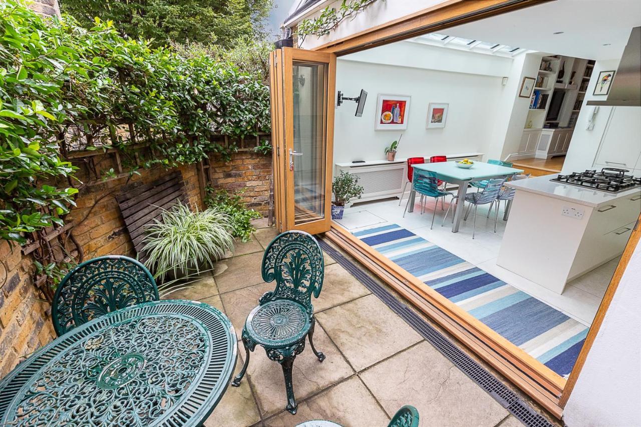 Апартаменты Joivy Stunning 3 Bed, 2 Bath House With Garden And Rooftop Terrace Лондон Экстерьер фото